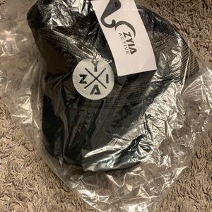 Zyia - X mesh hat black - new with tags!